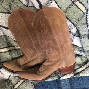 Justin boots suede point toe wooden heel